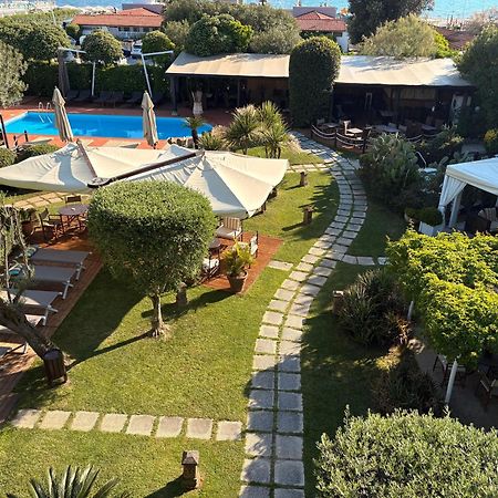 Hotel Atlantic Marina Di Carrara Εξωτερικό φωτογραφία