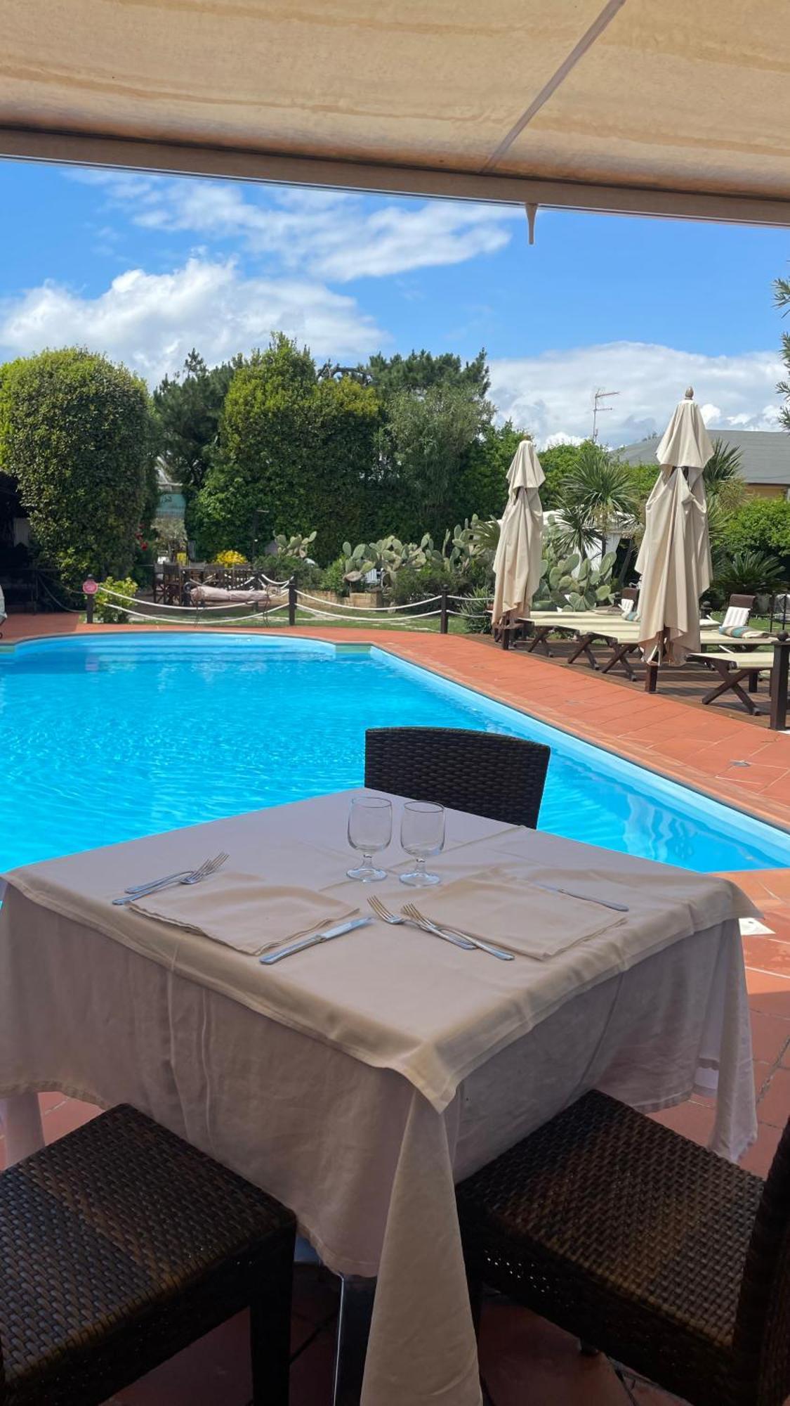 Hotel Atlantic Marina Di Carrara Εξωτερικό φωτογραφία