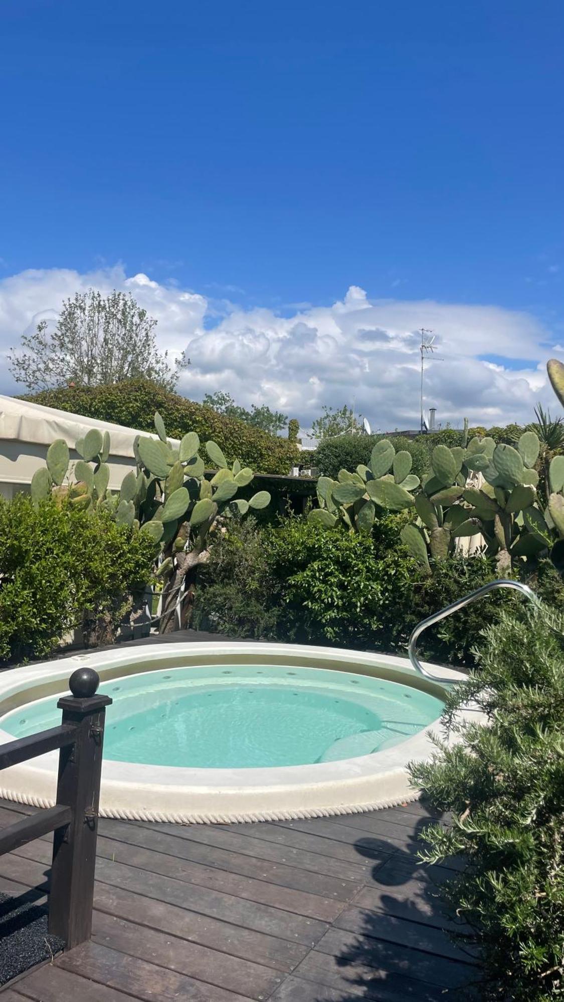 Hotel Atlantic Marina Di Carrara Εξωτερικό φωτογραφία