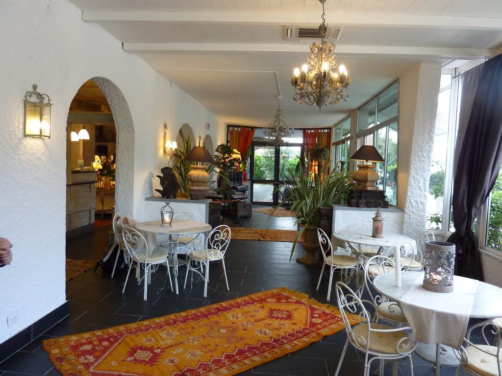 Hotel Atlantic Marina Di Carrara Εξωτερικό φωτογραφία
