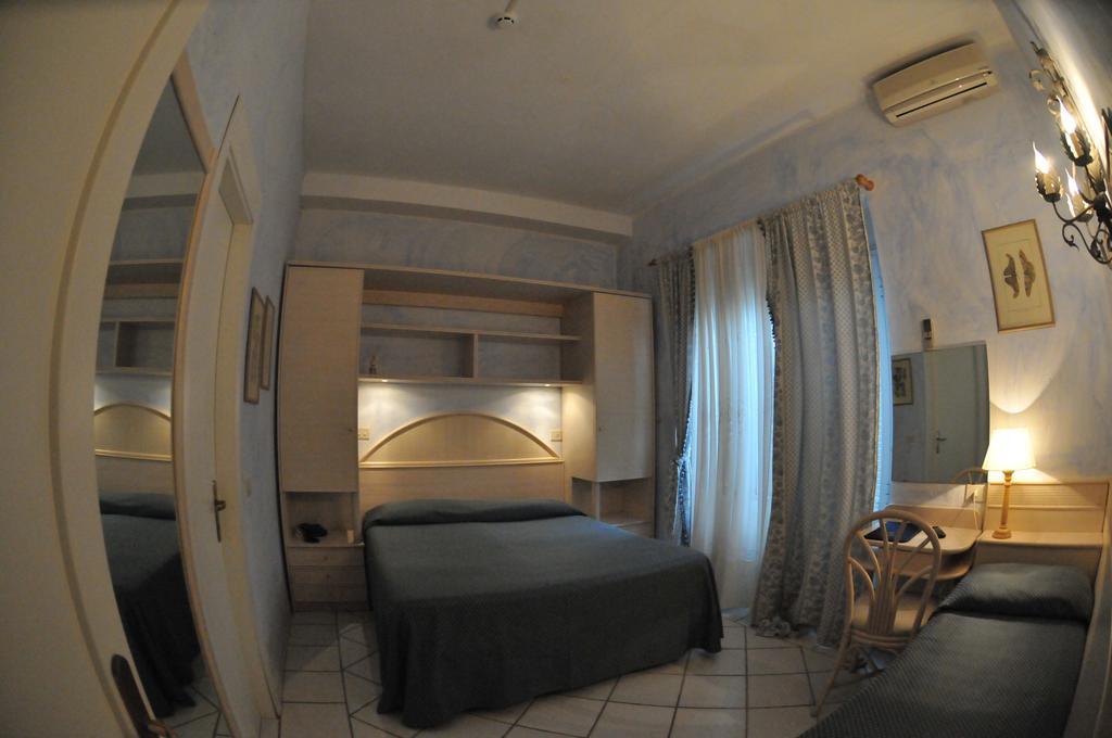 Hotel Atlantic Marina Di Carrara Δωμάτιο φωτογραφία